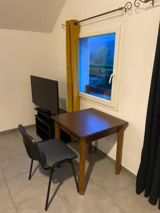 Appartement Familial A Crots Extérieur photo